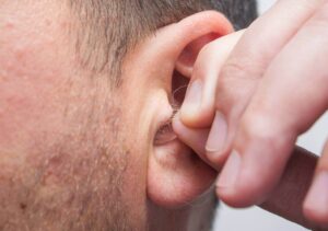 Pelo en las orejas: ¿cómo eliminarlo?